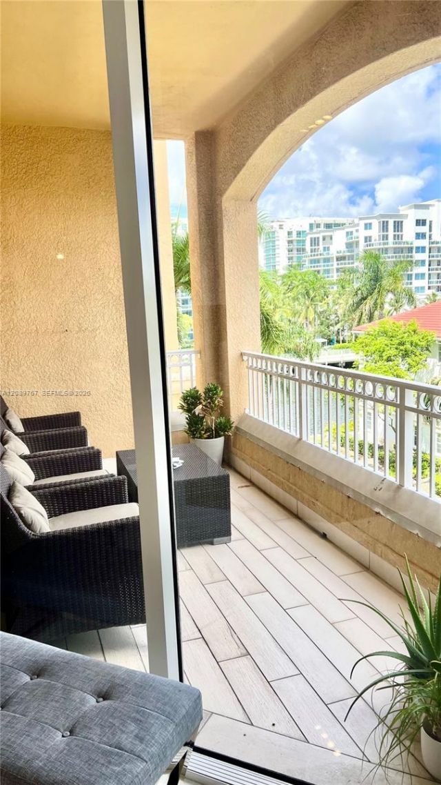 3001 NE 185th St , Unit 421, Aventura, FL 33180 Photo