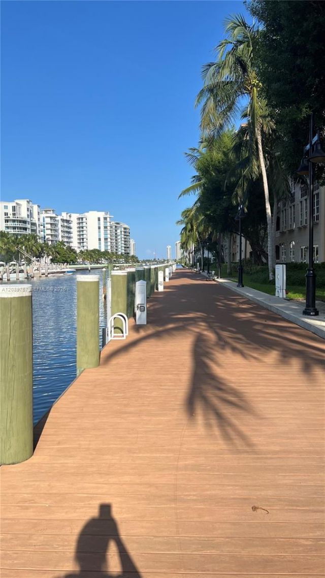3001 NE 185th St , Unit 421, Aventura, FL 33180 Photo