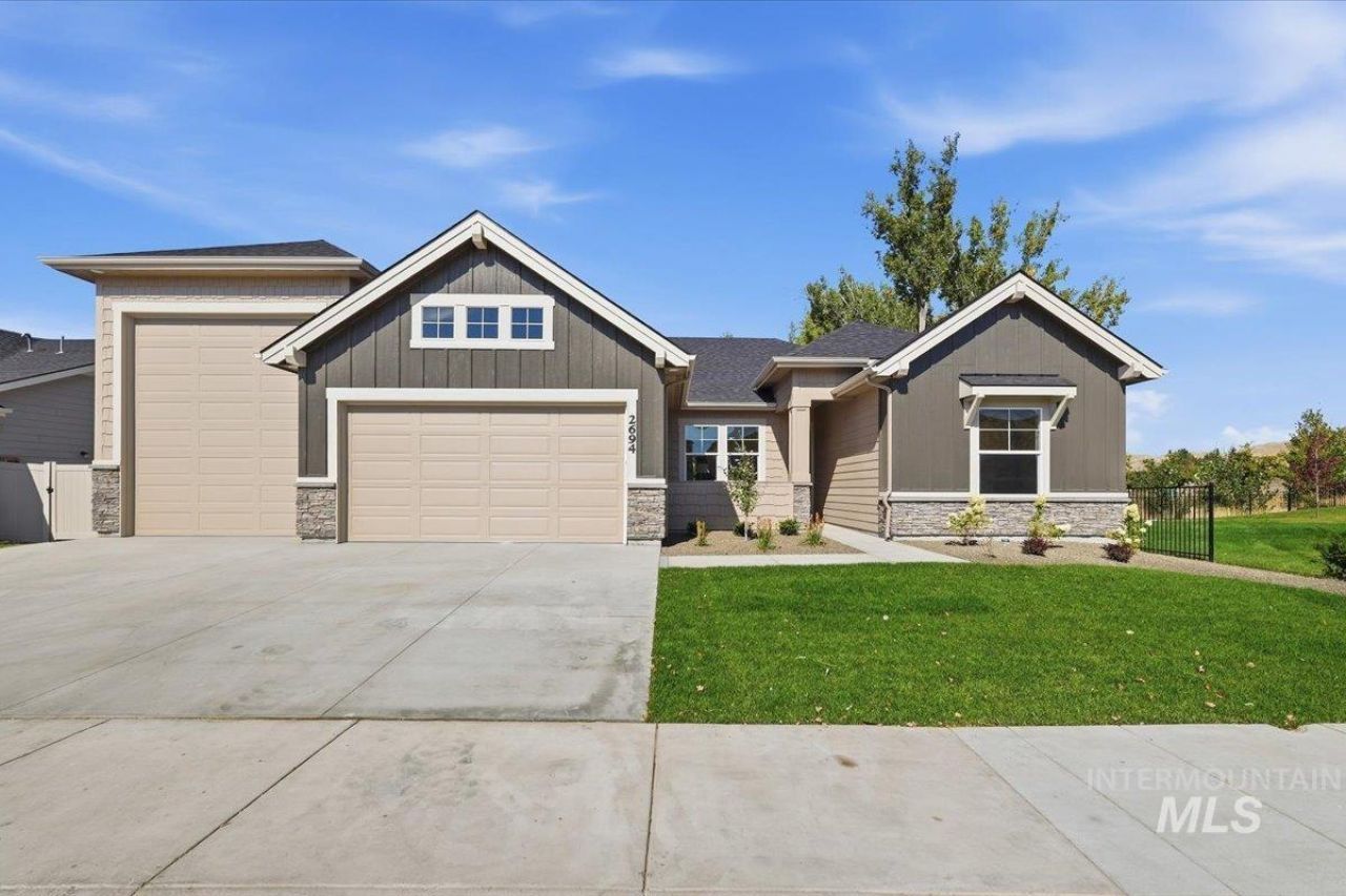 2694 Landmark St, Emmett, ID 83617 Main Photo