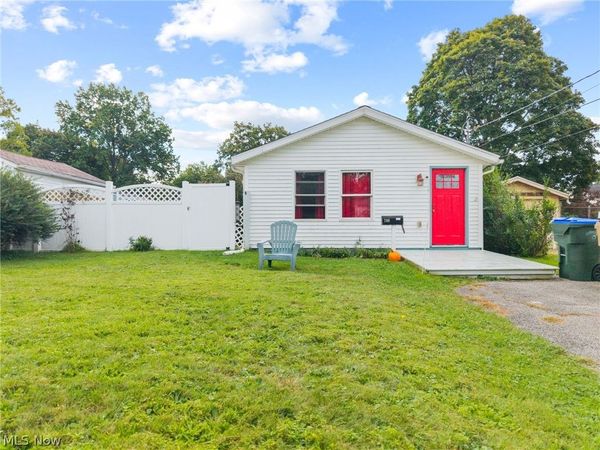 700 Viewpoint Avenue , Cuyahoga Falls, OH 44221