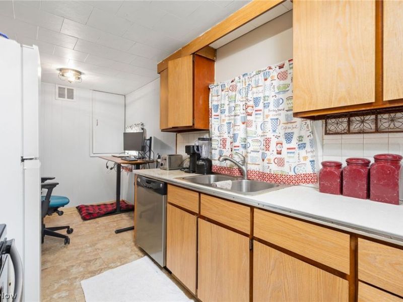 700 Viewpoint Avenue, Cuyahoga Falls, OH 44221 Photo 12