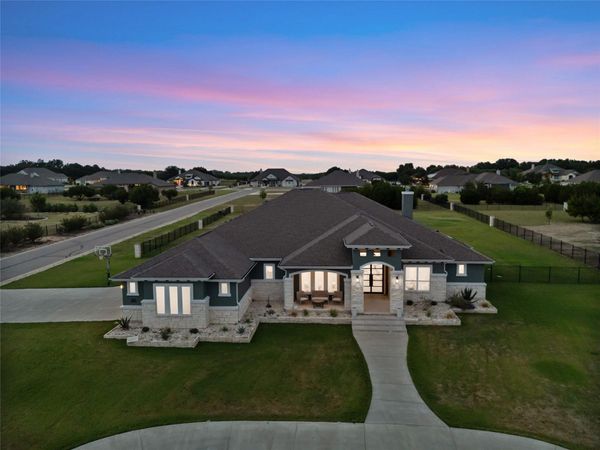 112 Honey Locust CV, Leander, TX 78641