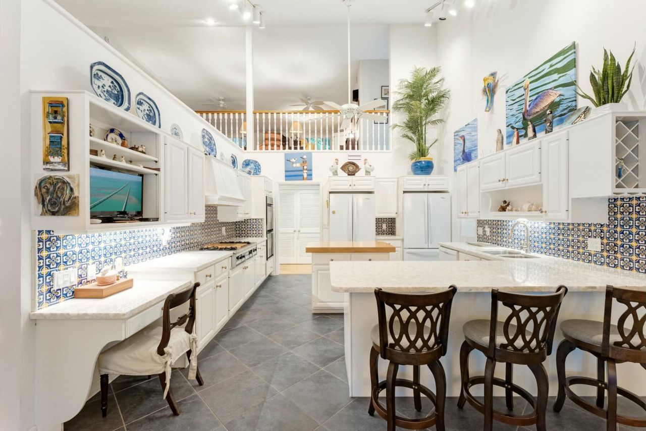33 Pen Key Club Drive, Islamorada, FL 33036 Photo