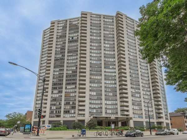 3930 N Pine Grove Avenue , Unit 1506, Chicago, IL 60613