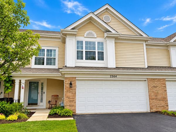 2304 Foxmoor Lane , Aurora, IL 60502