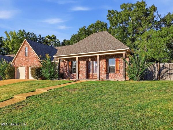 506 Orchard Brook Court, Florence, MS 39073