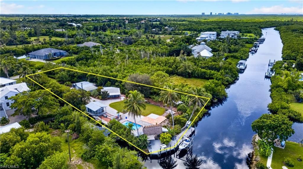 18310 Pioneer Rd , Fort Myers, FL 33908 Photo