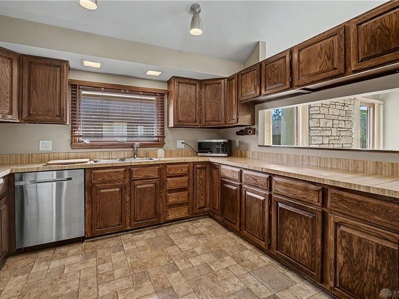 1221 Chevington Court, Unit 16A, Centerville, OH 45459 Photo 19