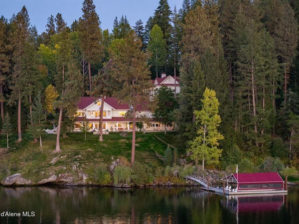 8555 S Red Hog Rd, Coeur d'Alene, ID 83814