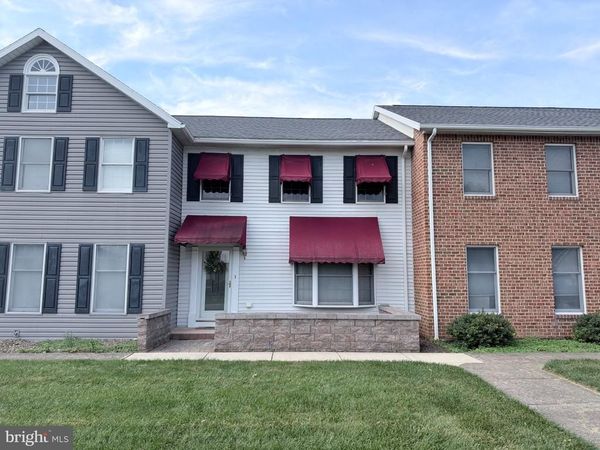 3585 CARNOUSTIE DRIVE, CHAMBERSBURG, PA 17202