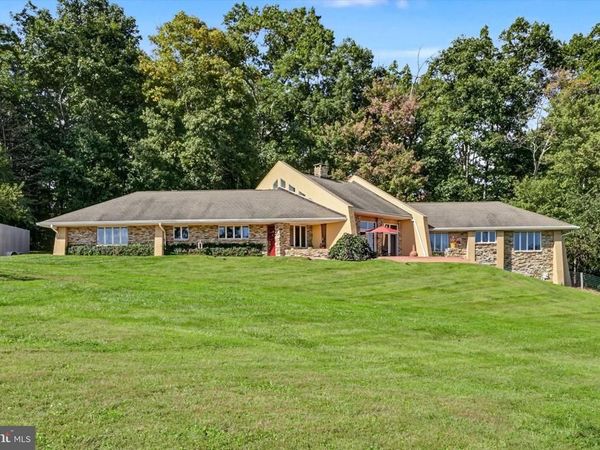 8272 WOODBINE ROAD, AIRVILLE, PA 17302