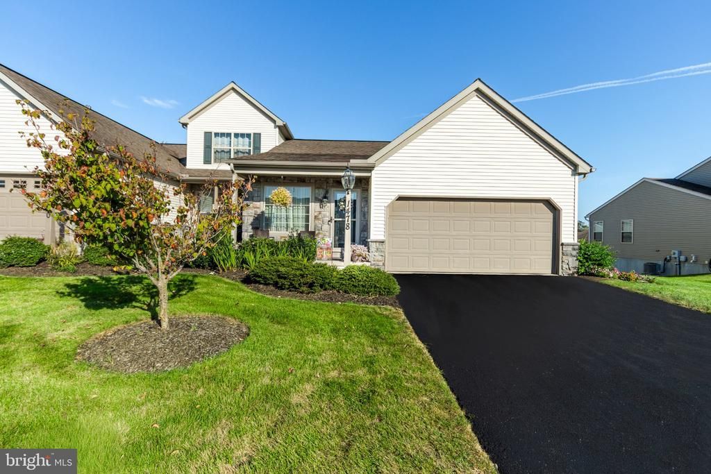 1478 Windemere Place, Dover, PA 17315 Main Photo