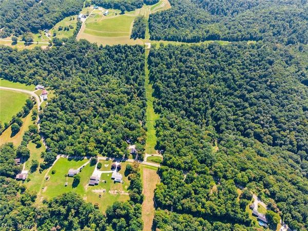 Kings Ridge Road , Newcomerstown, OH 43832