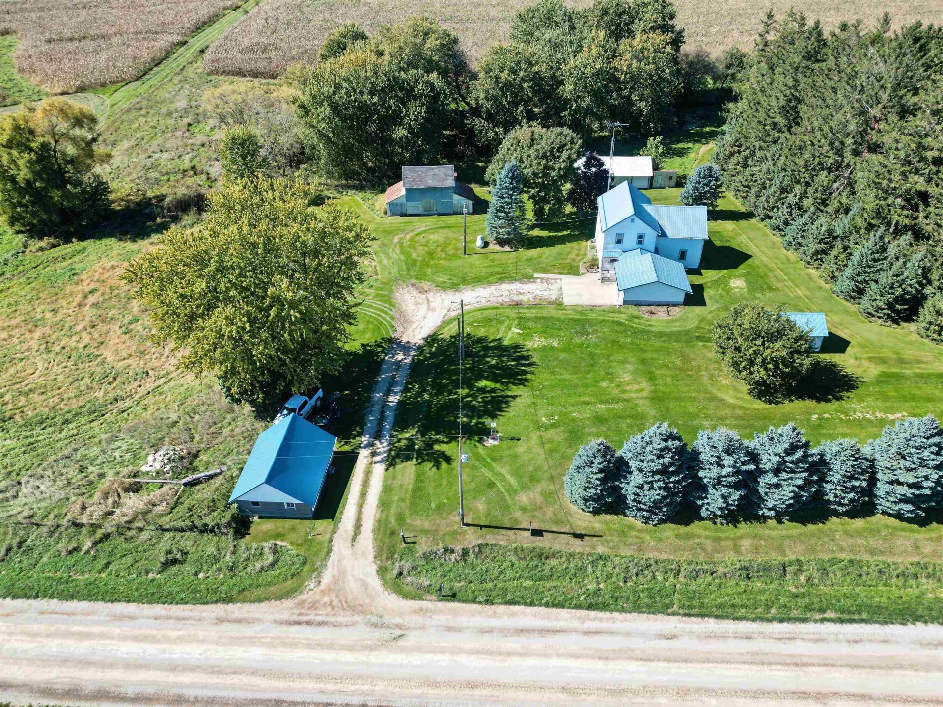 319 Four Corners Road, Waukon, IA 52172 Main Photo