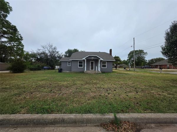 1745 W Wiley Street, Shawnee, OK 74804