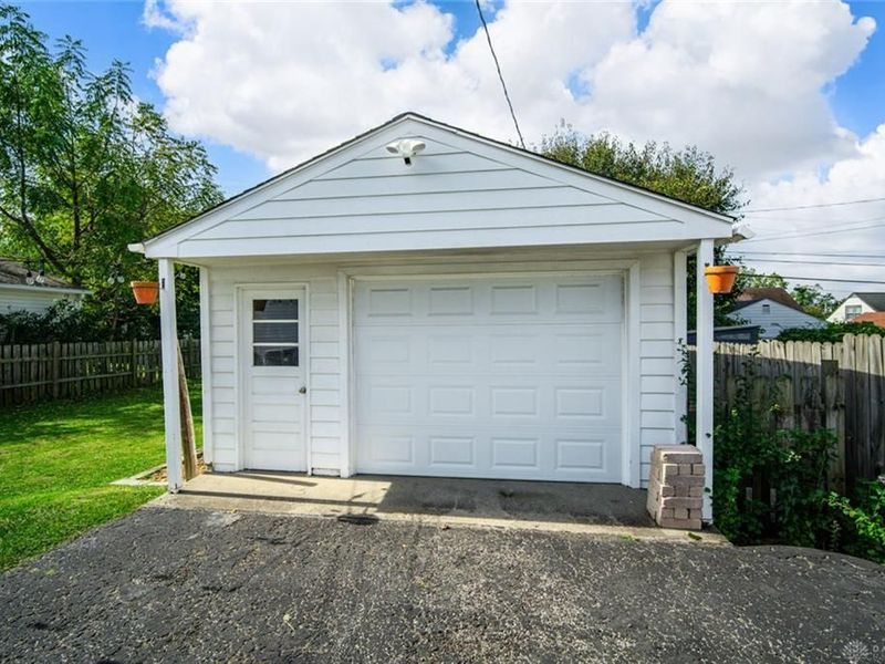 2003 E Bataan Drive, Kettering, OH 45420 Photo 30