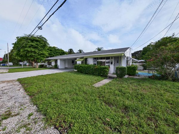 239 NE 24TH Avenue, Pompano Beach, FL 33062