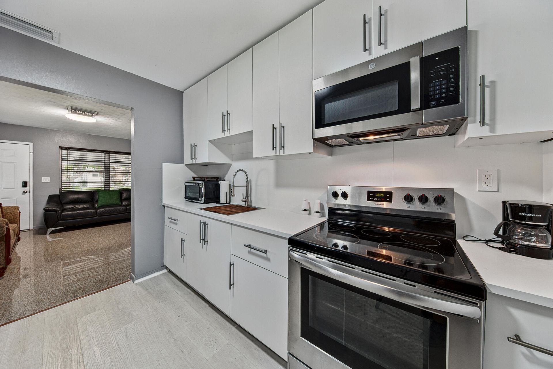 239 NE 24th Avenue, Pompano Beach, FL 33062 Photo
