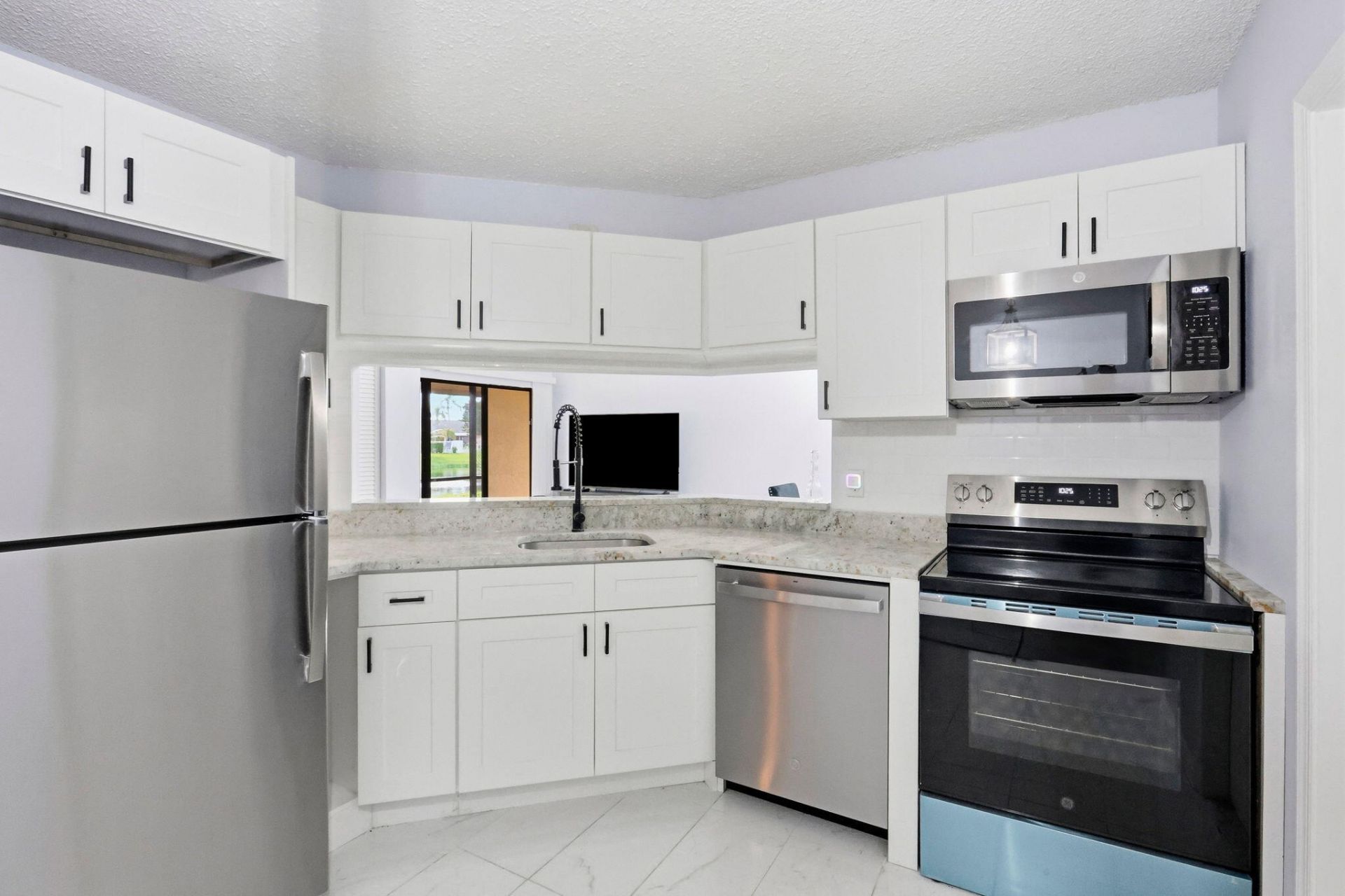 22 Via De Casas Sur, Unit 102, Boynton Beach, FL 33426 Photo