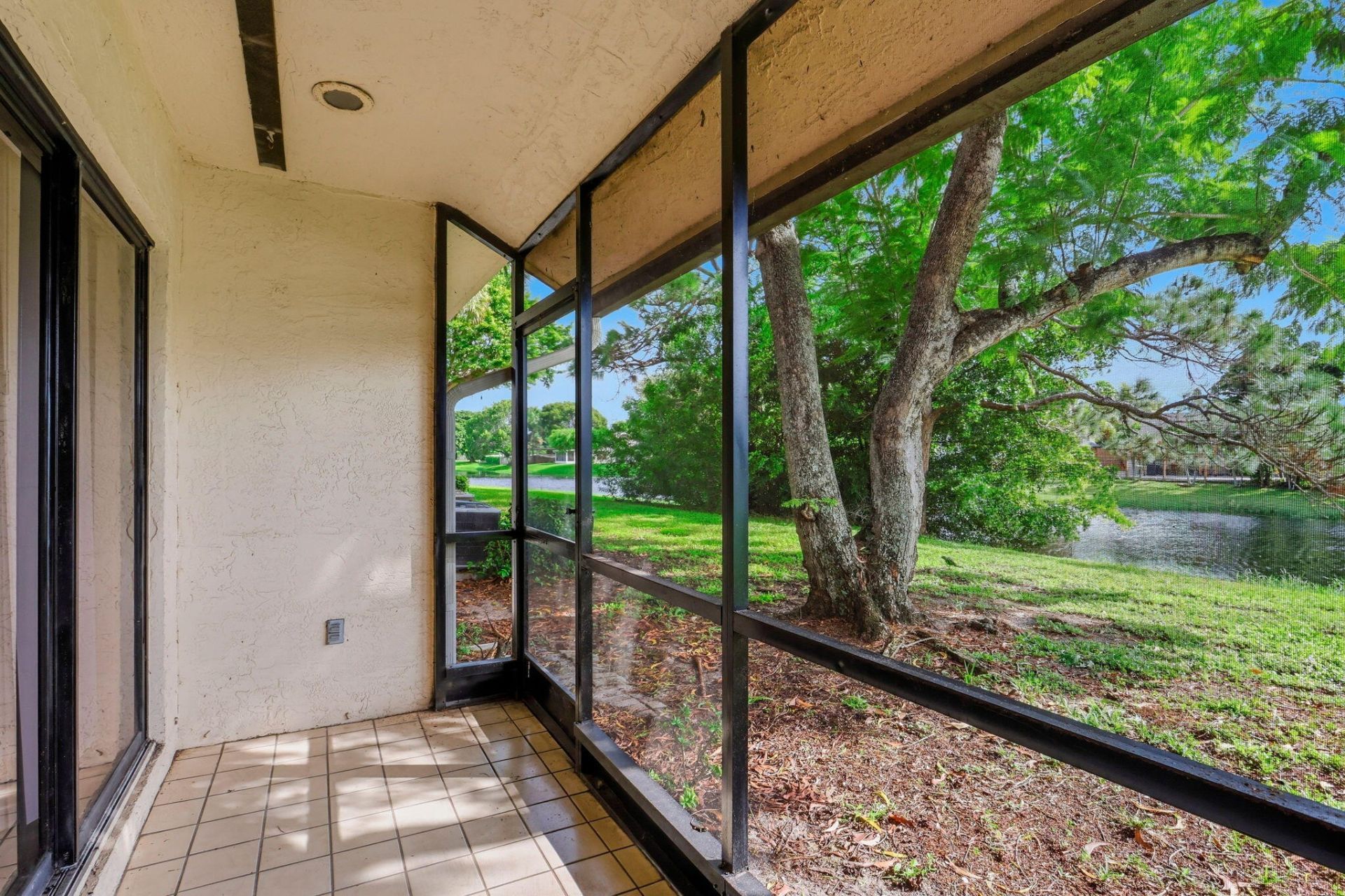 22 Via De Casas Sur, Unit 102, Boynton Beach, FL 33426 Photo