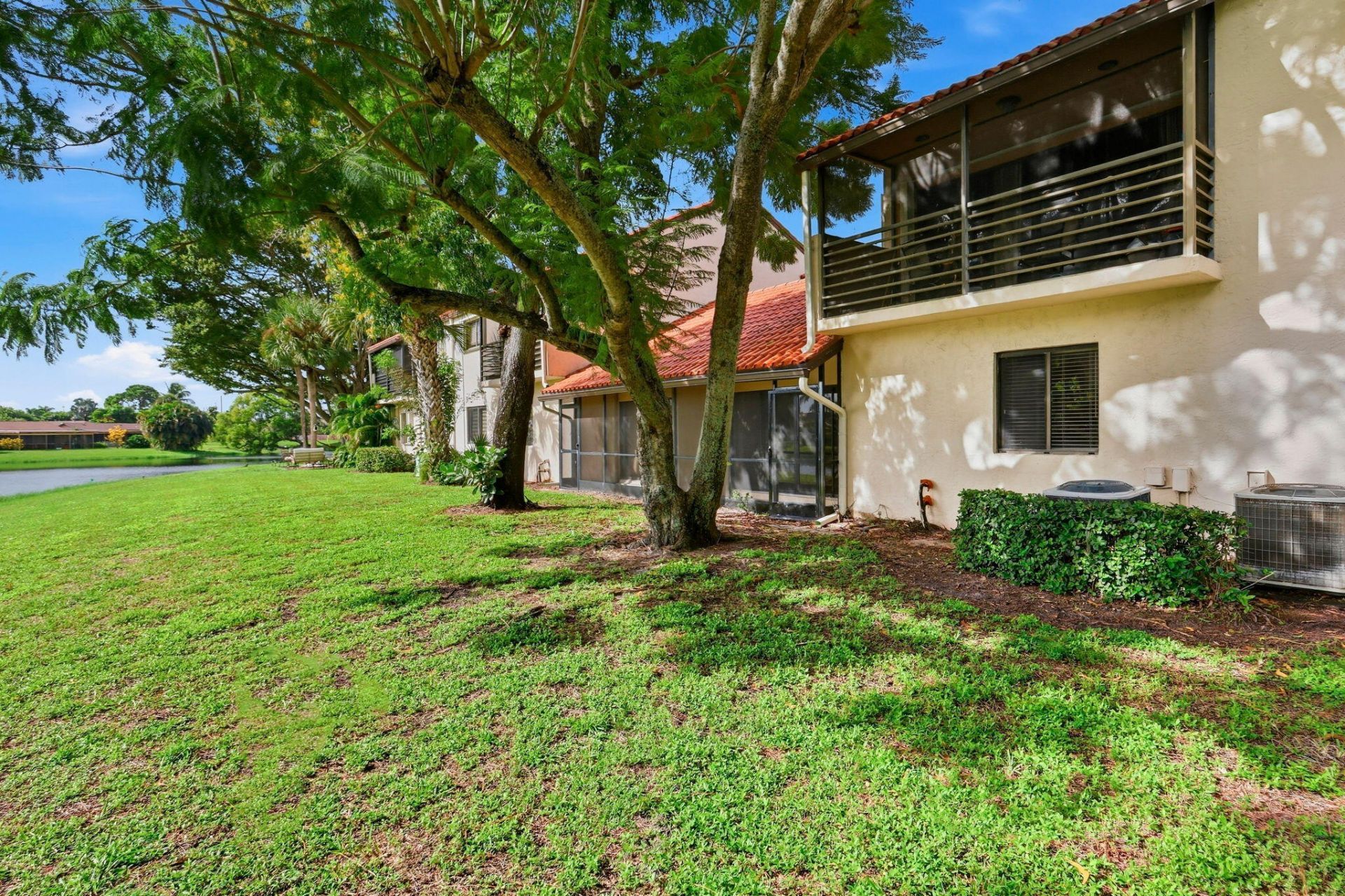 22 Via De Casas Sur, Unit 102, Boynton Beach, FL 33426 Photo