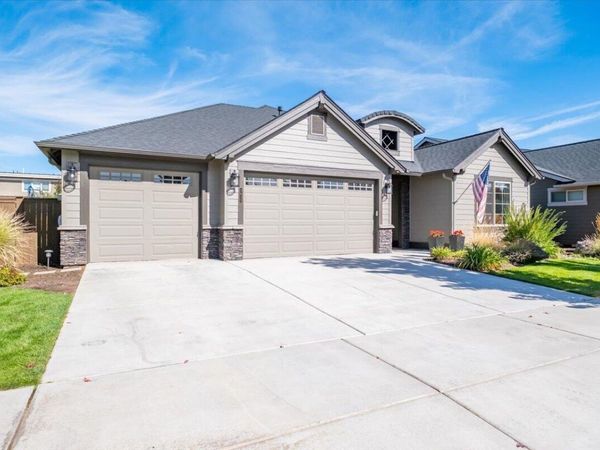 3635 SW Badger Court, Redmond, OR 97756