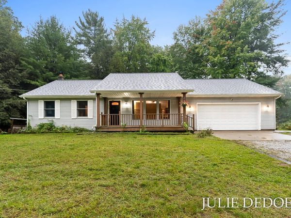 17722 148th Avenue, Spring Lake, MI 49456