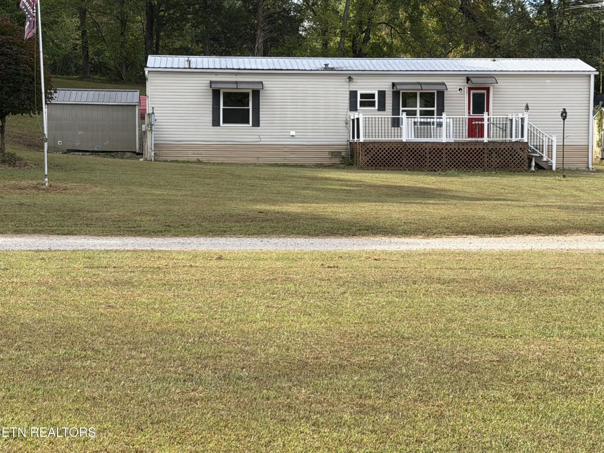 198 Crabtree Hollow Rd, Ten Mile, TN 37880 Main Photo