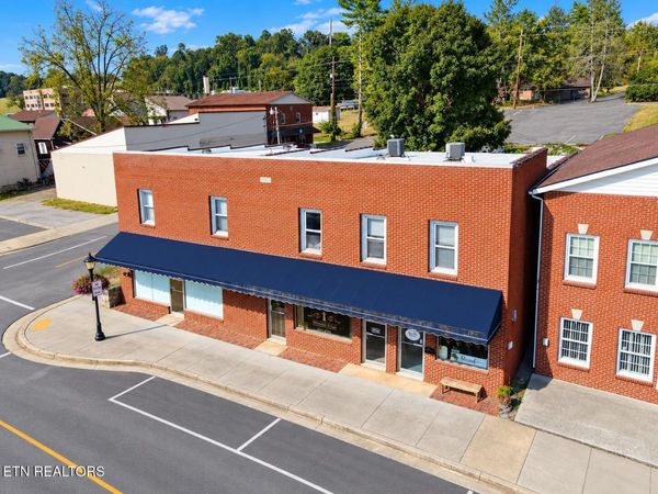 1724 Main St, Tazewell, TN 37879