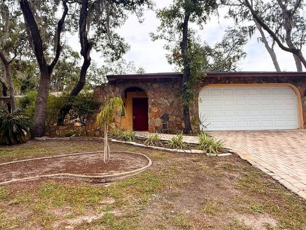 8748 FOREST LAKE DRIVE , PORT RICHEY, FL 34668