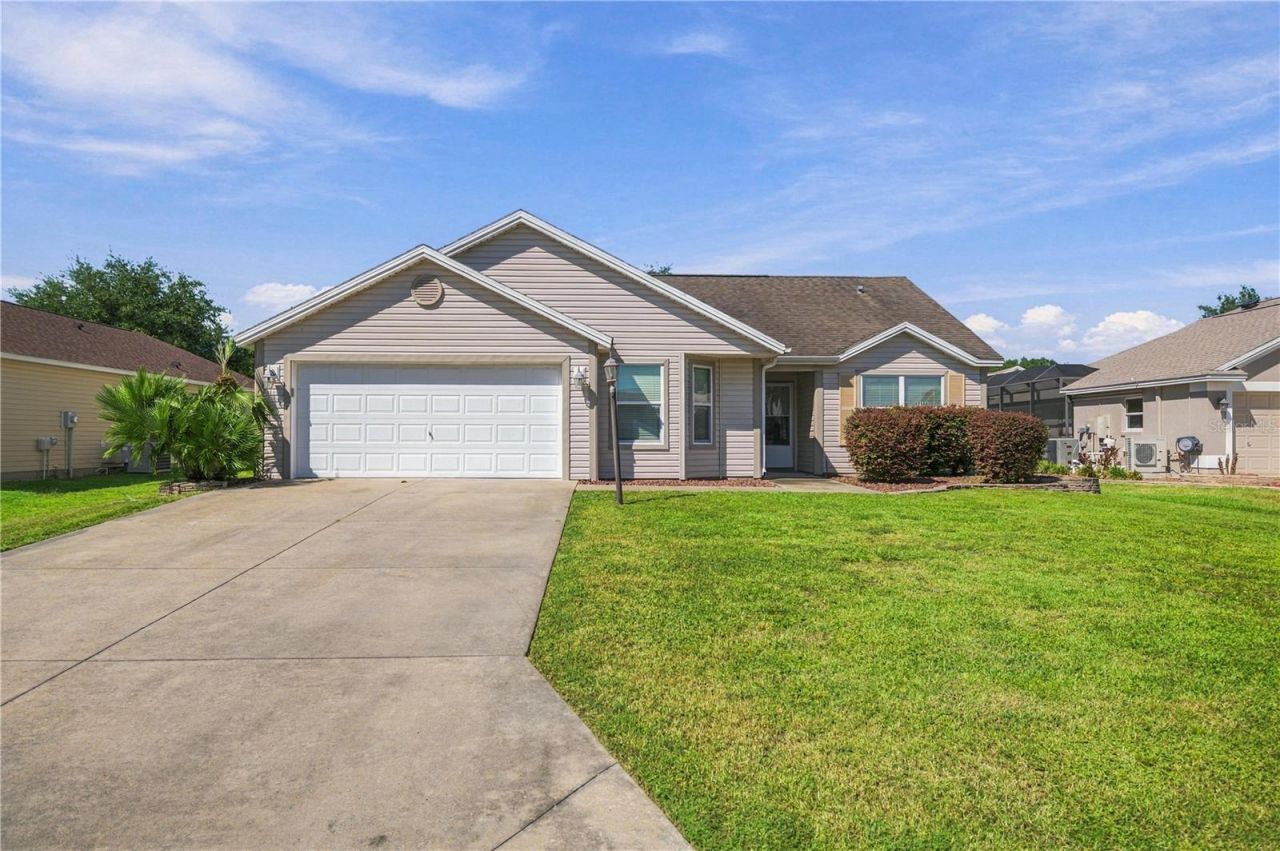 12166 NE 51st Circle , Oxford, FL 34484 Main Photo