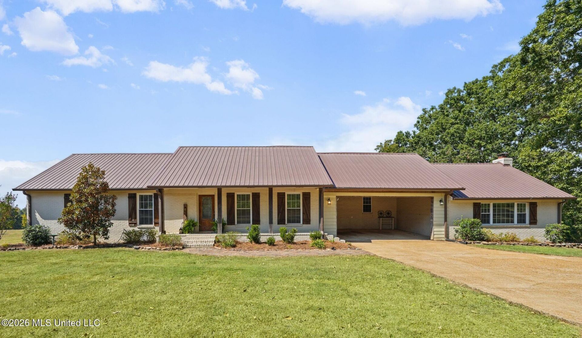 906 Old Highway 4 Holly Springs, MS 38635