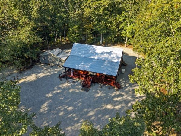 6095 Old Highway 13 , Hurricane Mills, TN 37078