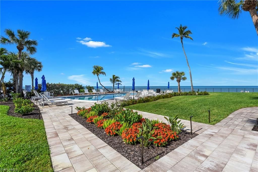 2121 Gulf Shore Blvd N, Unit 402, Naples, FL 34102 Photo