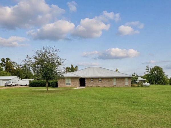10418 W State Route 20 , Clarksville, FL 32430