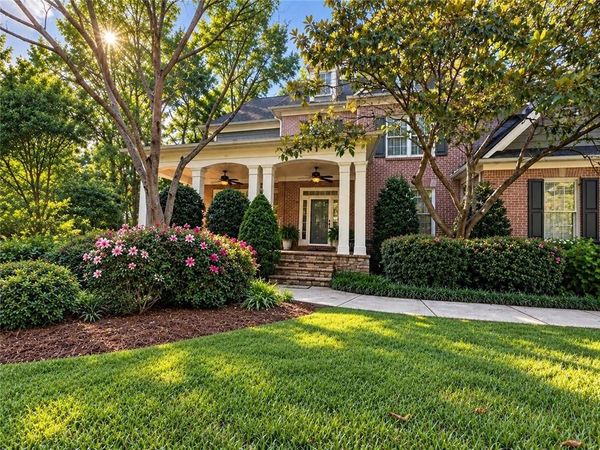 1883 NW Brackendale Road , Kennesaw, GA 30152