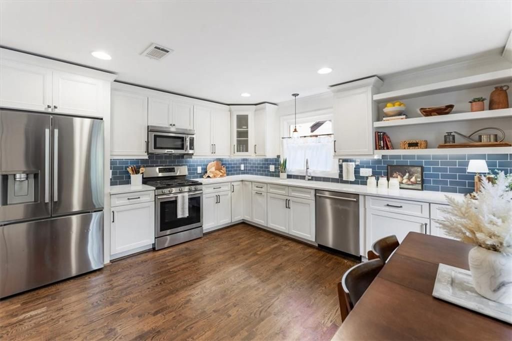 198 Watson Circle Southeast, Atlanta, GA 30317 Main Photo