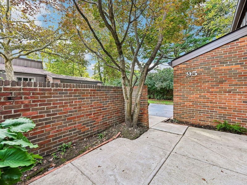95 Glen Drive, Worthington, OH 43085 Photo 4