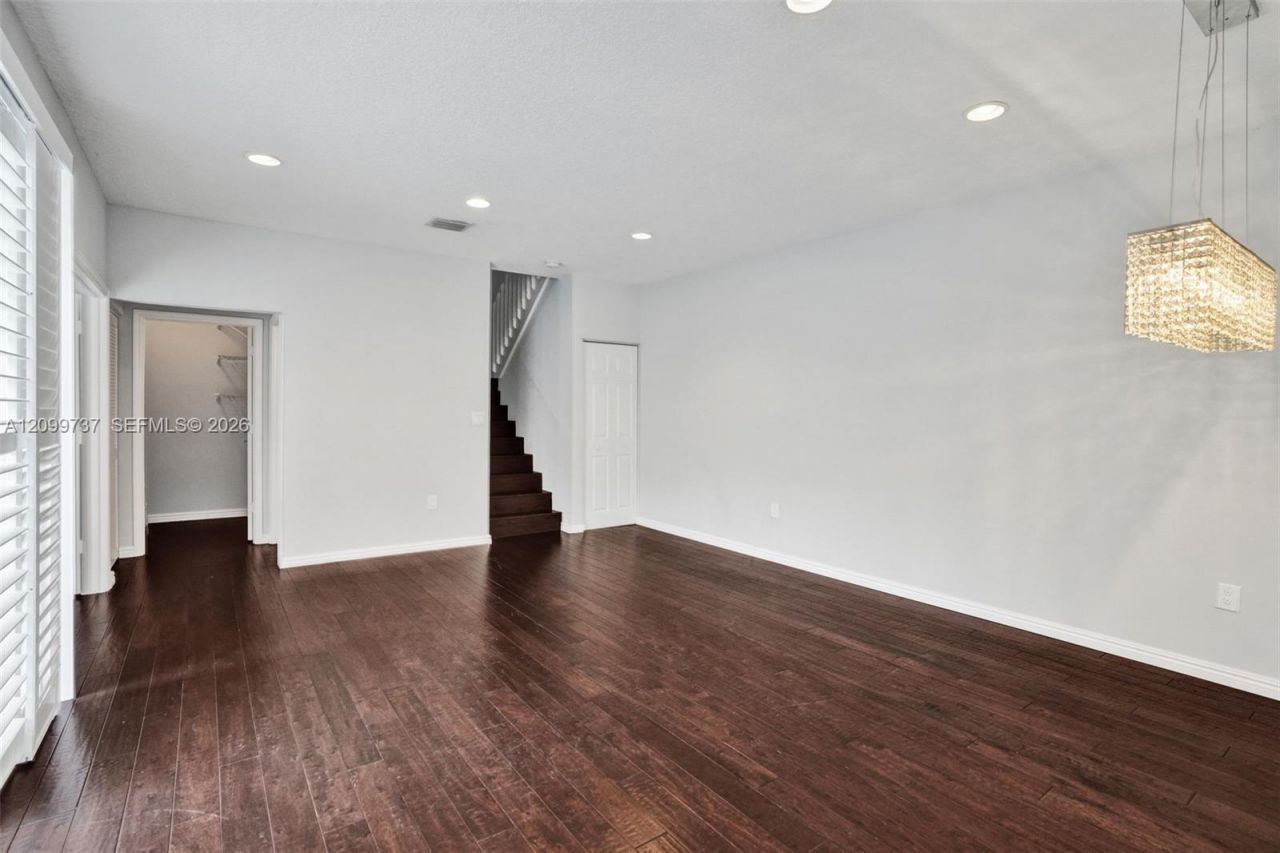 1620 Weeping Willow Way , Hollywood, FL 33019 Photo
