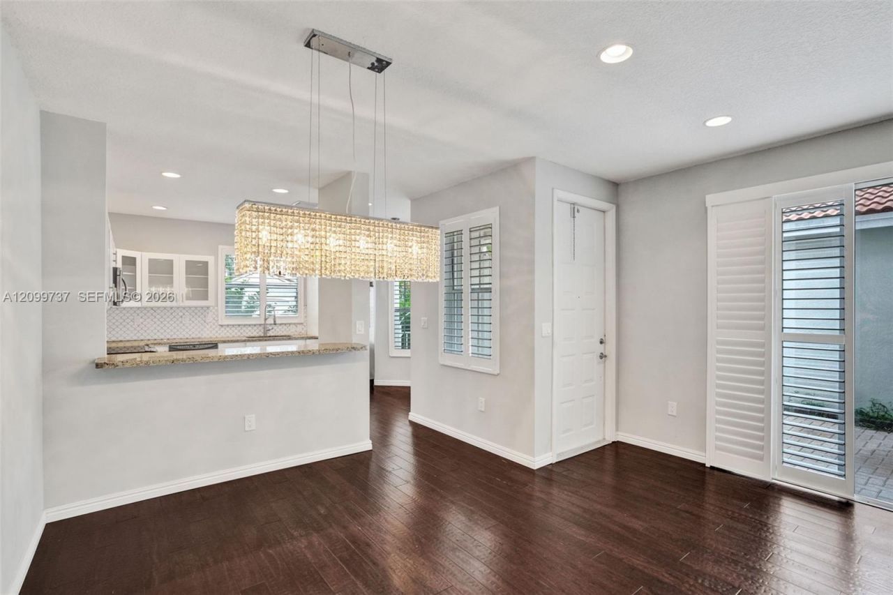 1620 Weeping Willow Way , Hollywood, FL 33019 Photo