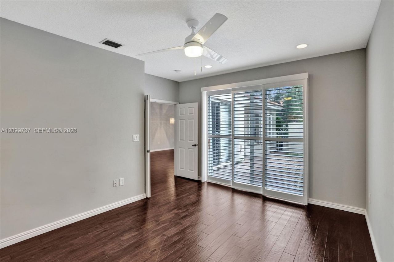 1620 Weeping Willow Way , Hollywood, FL 33019 Photo