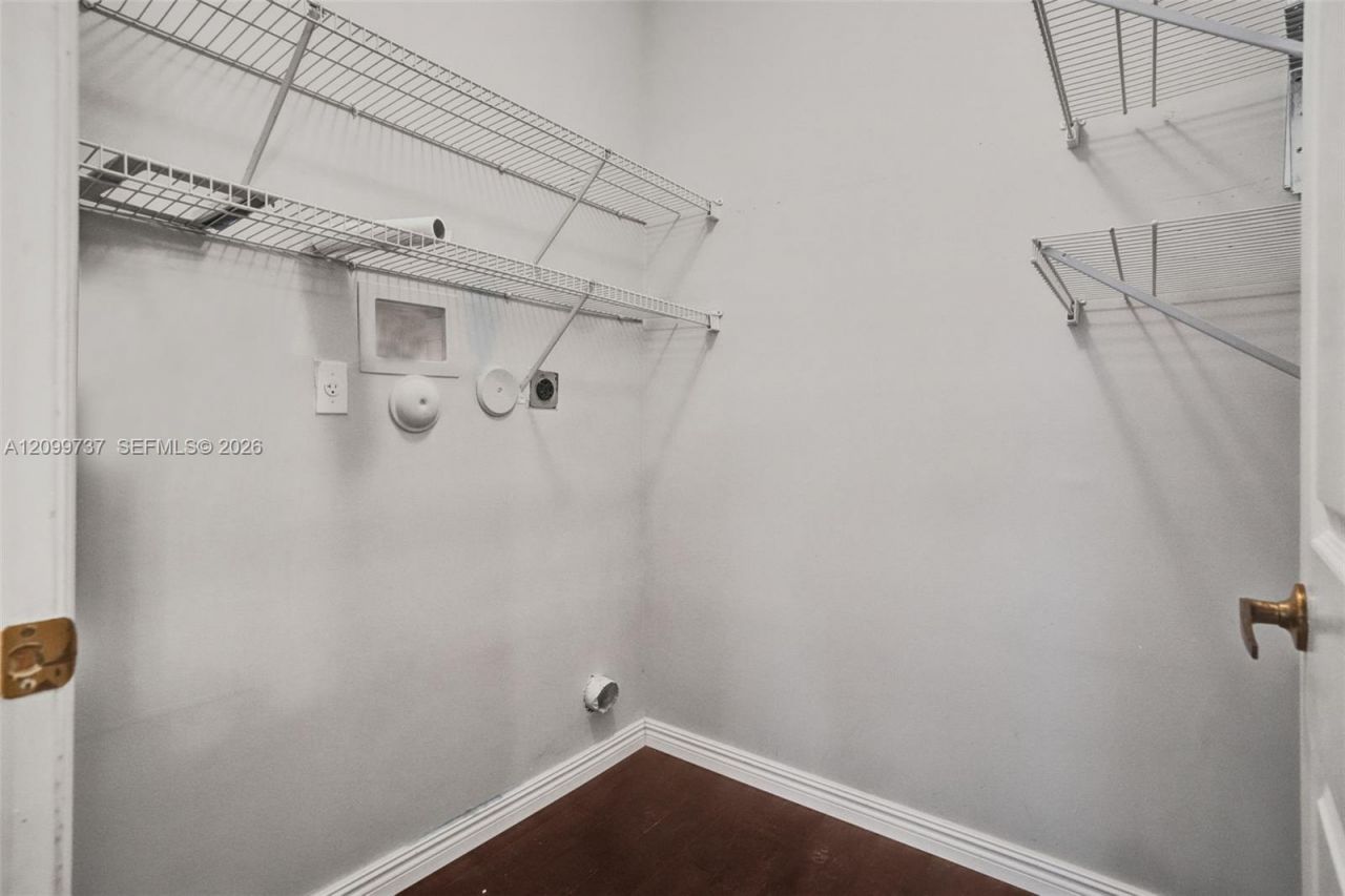 1620 Weeping Willow Way , Hollywood, FL 33019 Photo