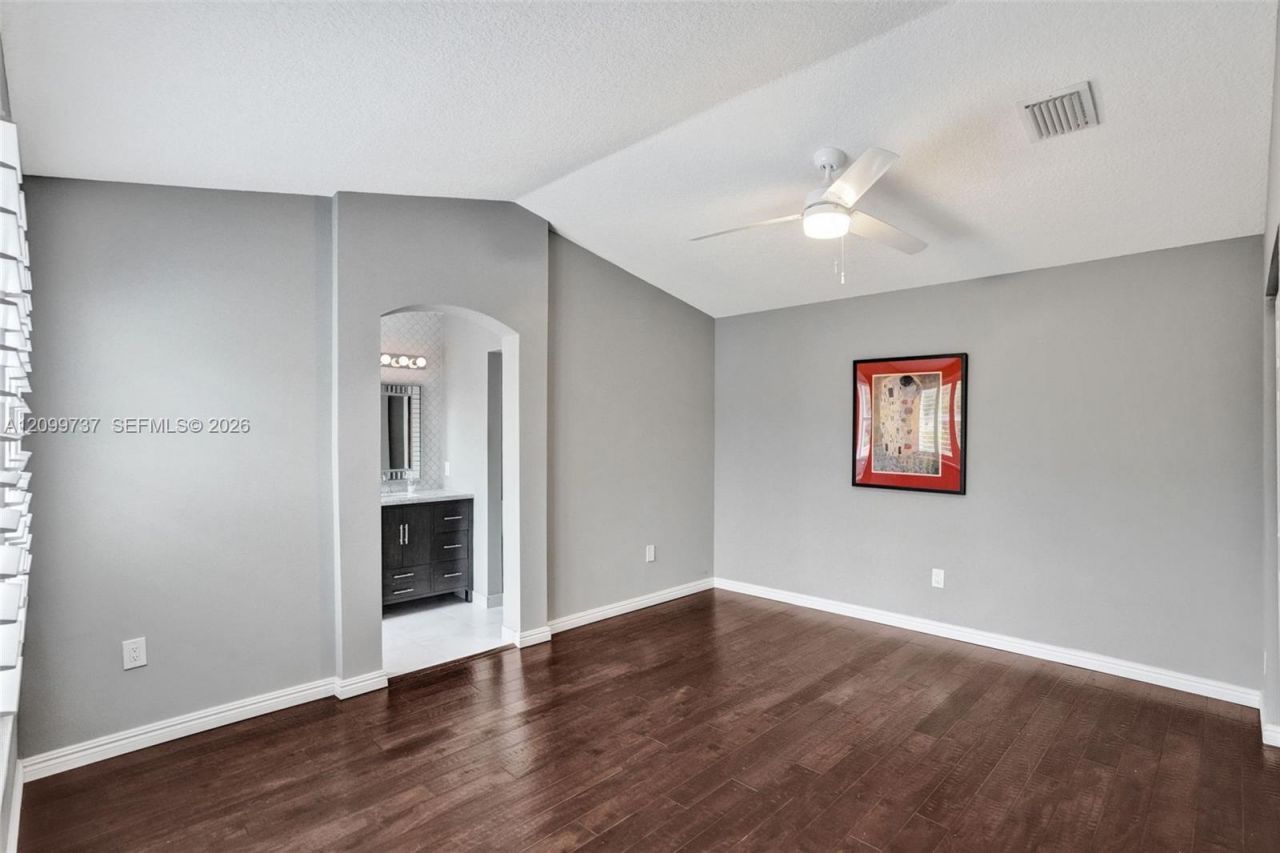 1620 Weeping Willow Way , Hollywood, FL 33019 Photo