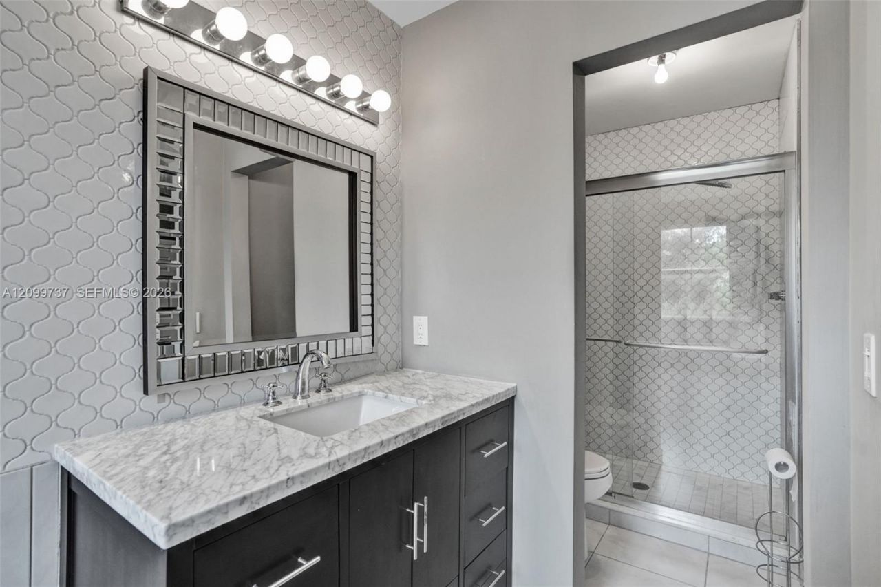 1620 Weeping Willow Way , Hollywood, FL 33019 Photo