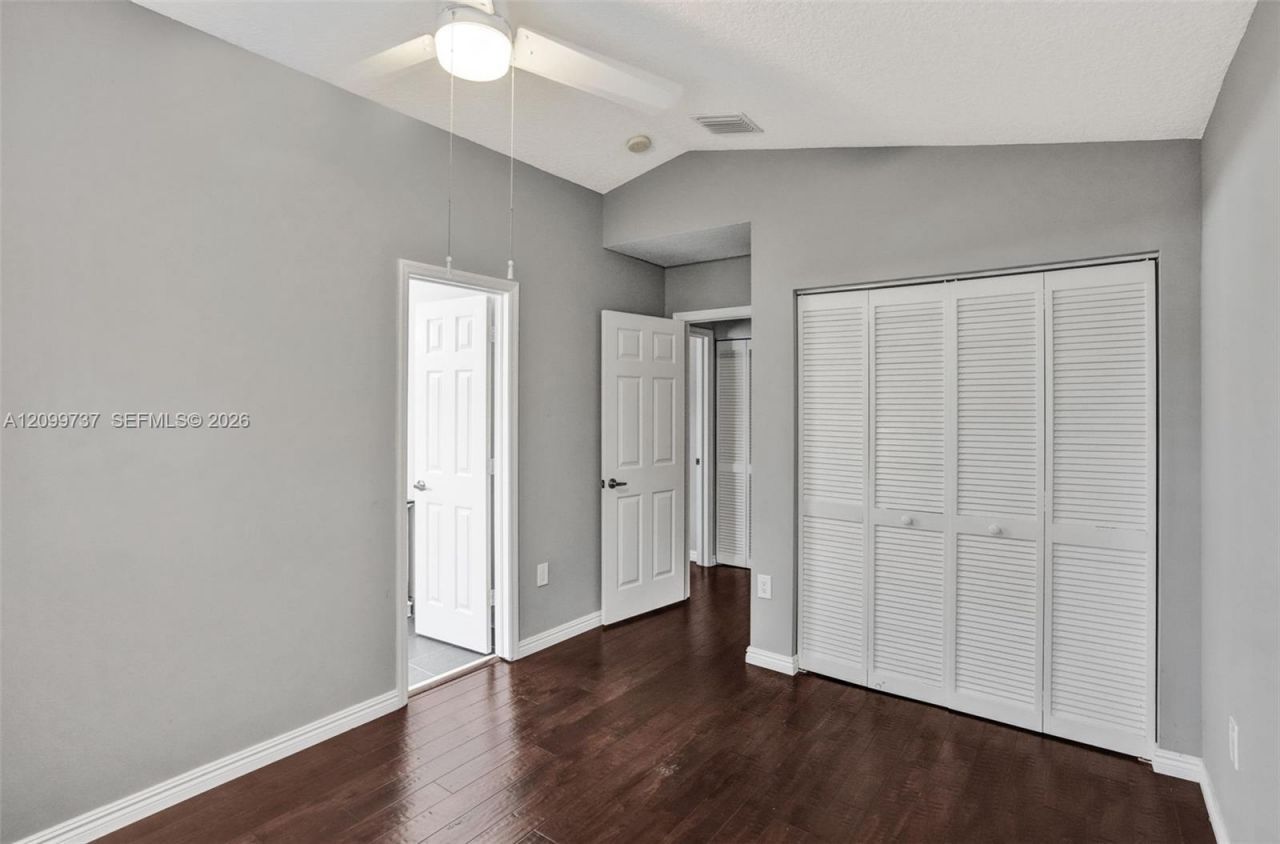 1620 Weeping Willow Way , Hollywood, FL 33019 Photo