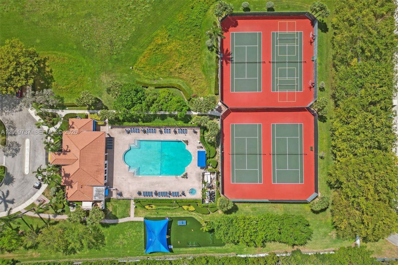 1620 Weeping Willow Way , Hollywood, FL 33019 Photo