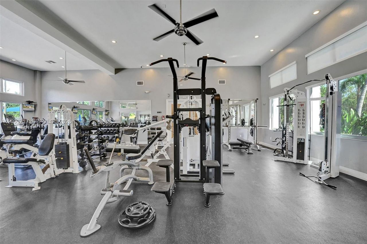 1620 Weeping Willow Way , Hollywood, FL 33019 Photo