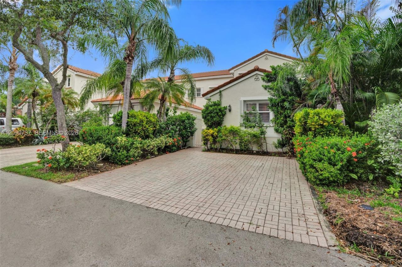 1620 Weeping Willow Way , Hollywood, FL 33019 Photo