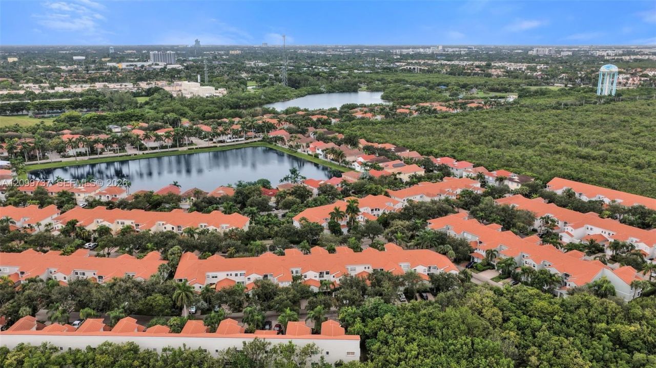 1620 Weeping Willow Way , Hollywood, FL 33019 Photo