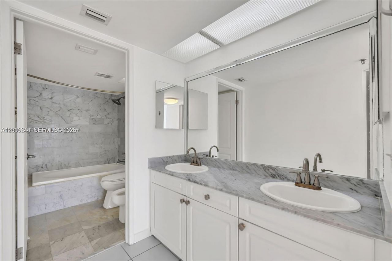 9341 Collins Ave, Unit 705, Surfside, FL 33154 Photo